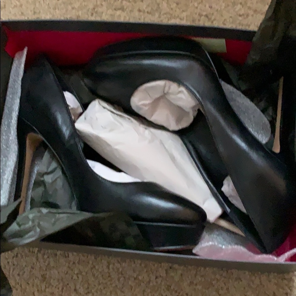 Vince Camino black heels with box size 8 - Picture 6 of 8